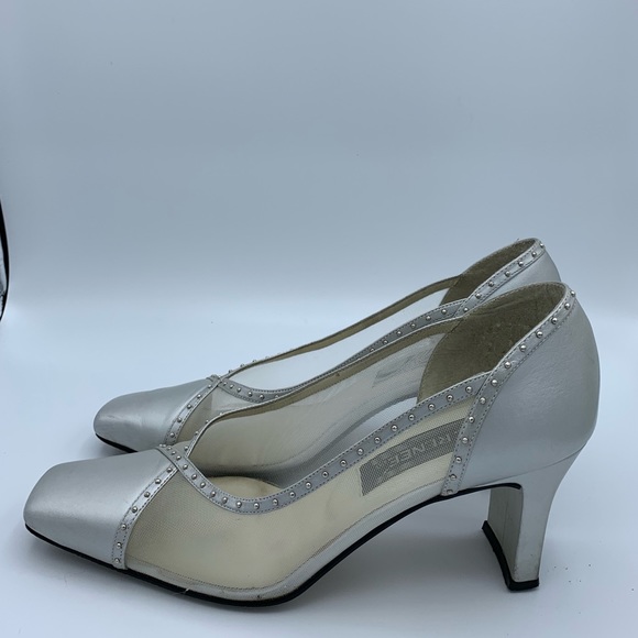 J. Renee Classic Pump, Mesh, Women's Size 7.5 M - Picture 3 of 5